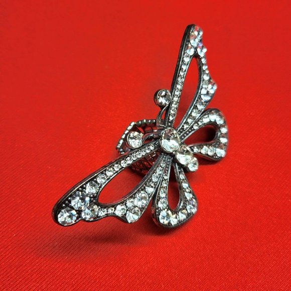 Large Crystal Butterfly Stretch Ring - Picture 8 of 12